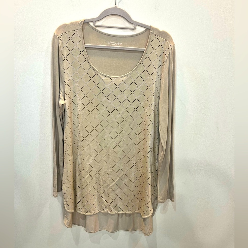 Soft Surroundings Lazuli Soft Top Laser Cut‎ Tunic LS Women’s Size Large Tan